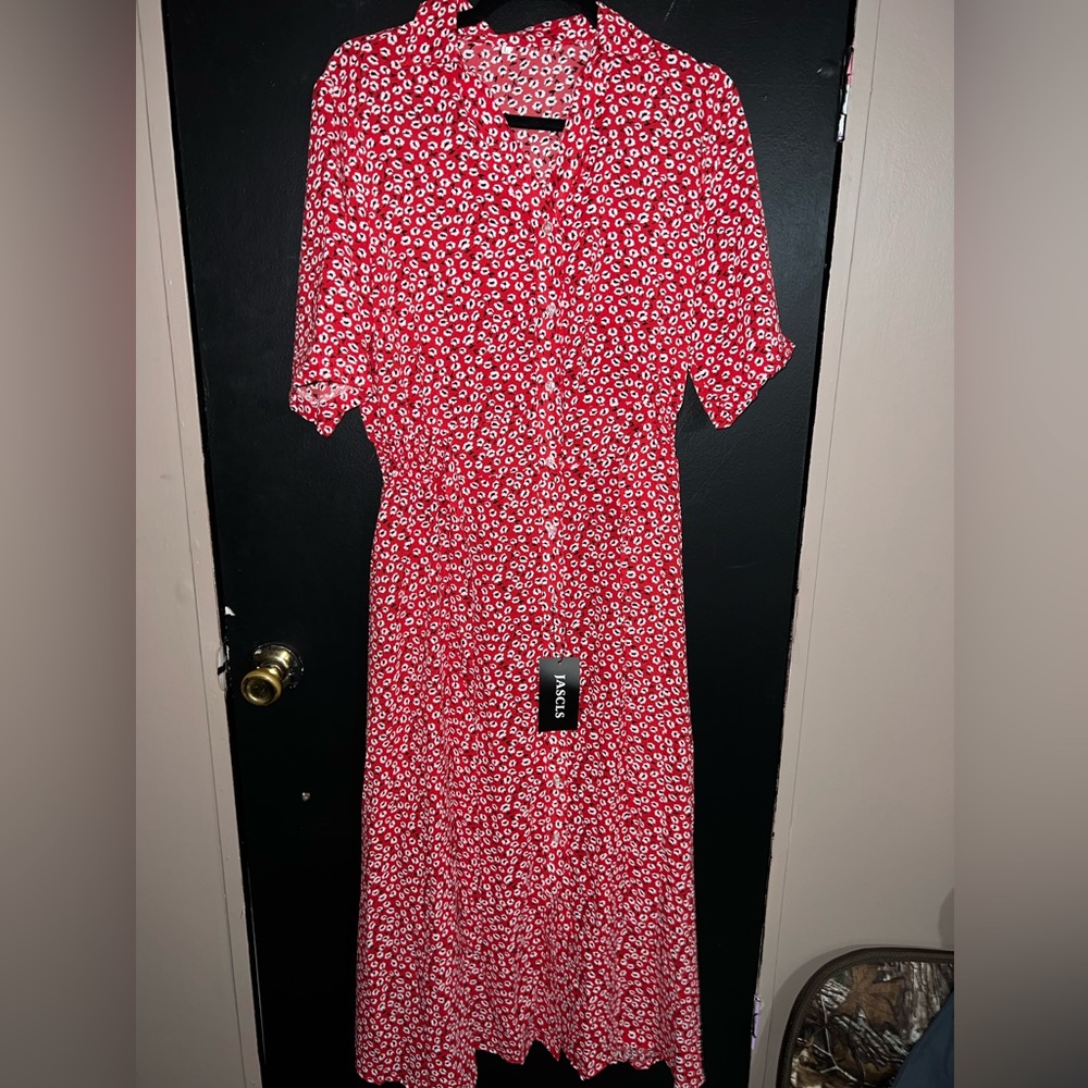 Dress with belt